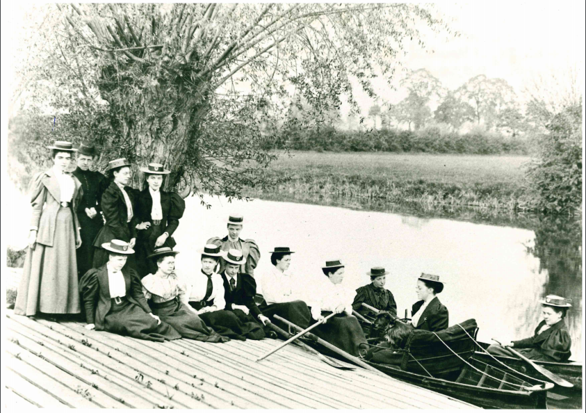home students rowing