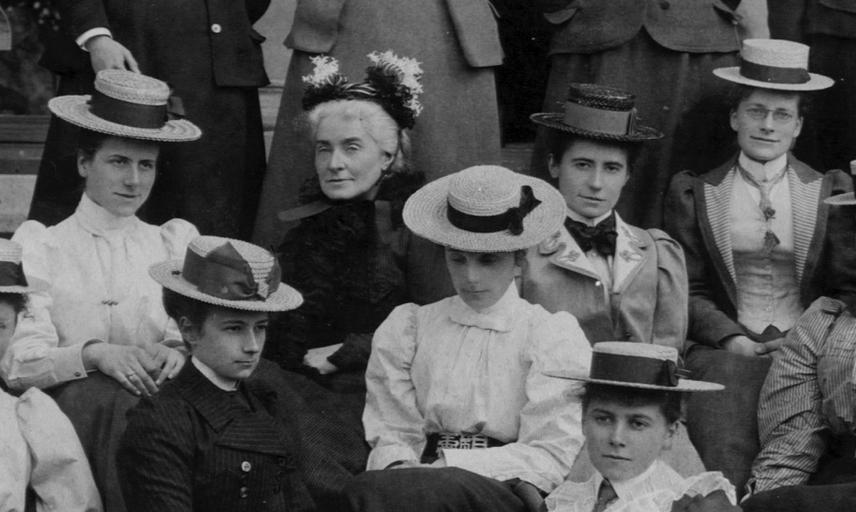 The Young Oxford History of Women in the（English Heritage