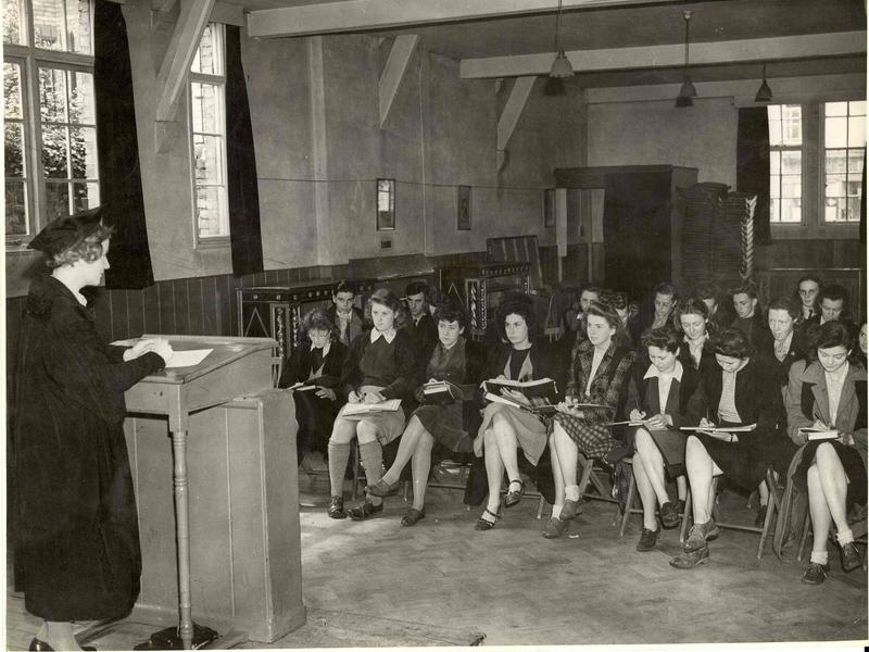Enid starkey giving a lecture enid starkey giving a lecture