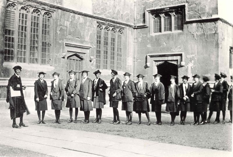 Women matriculating at Oxford c.1920s