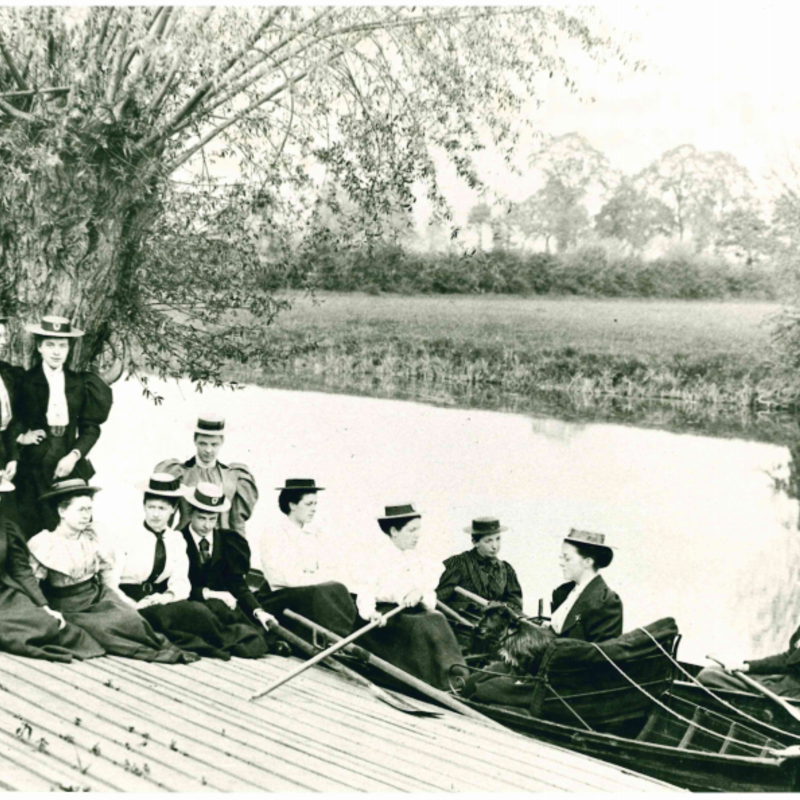 home students rowing