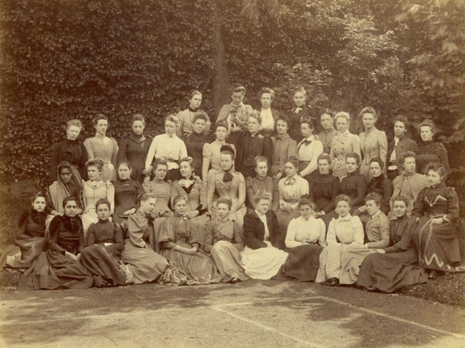 1891 Somerville College photo 