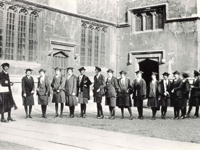 Women matriculating at Oxford c.1920s